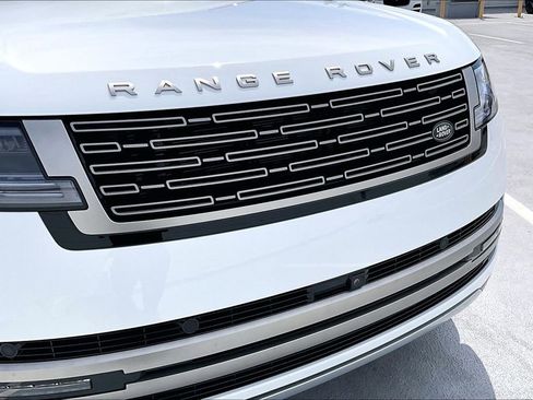 Used 2025 Land Rover Range Rover SE AWD/4WD image 31