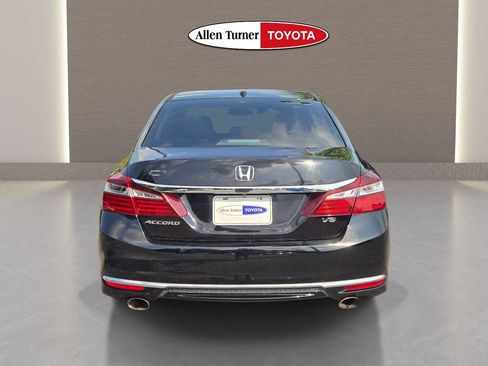 Used 2017 Honda Accord EX-L image 7
