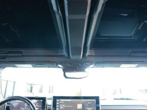 Used 2025 GMC Hummer EV 2X AWD/4WD image 33