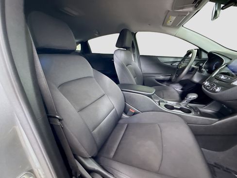 Used 2025 Chevrolet Malibu LS FWD image 29