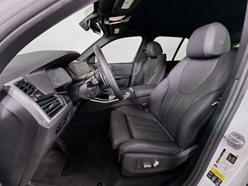 Used 2021 BMW X5 xDrive40i w/ Premium Package image 21