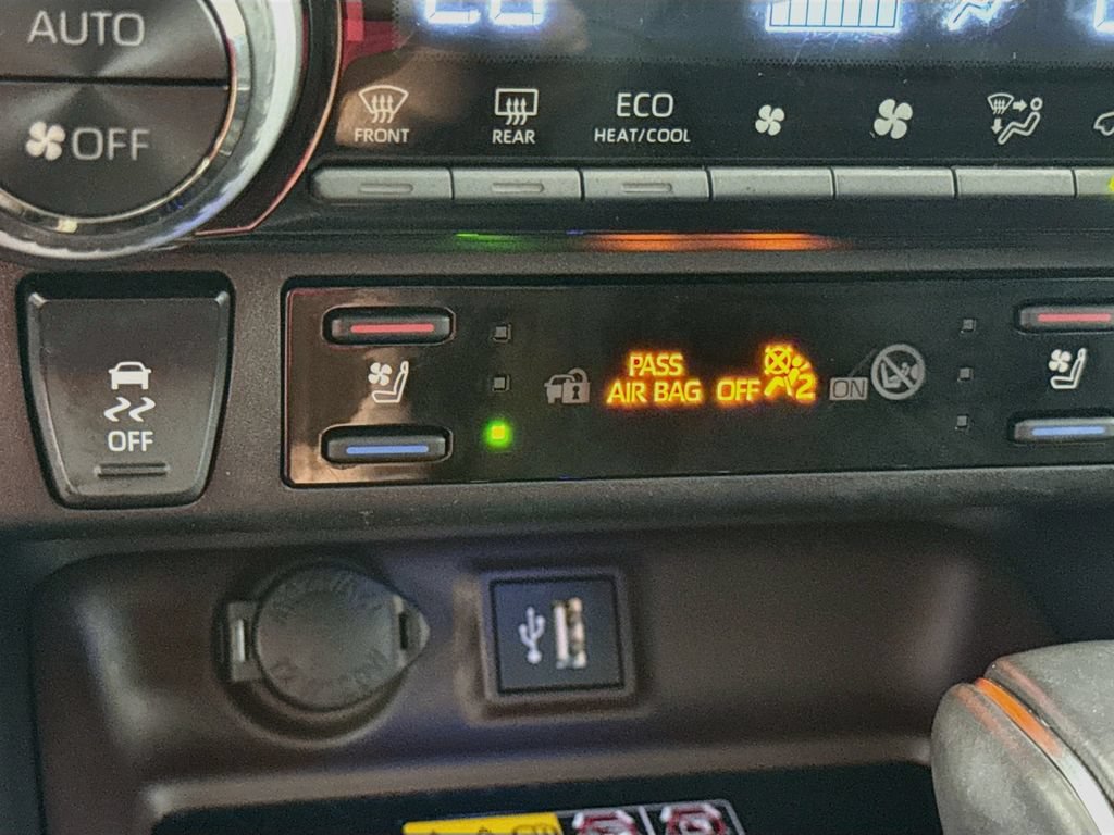 Certified 2025 Toyota RAV4 Limited w/ Advanced Technology Package FWD image 20