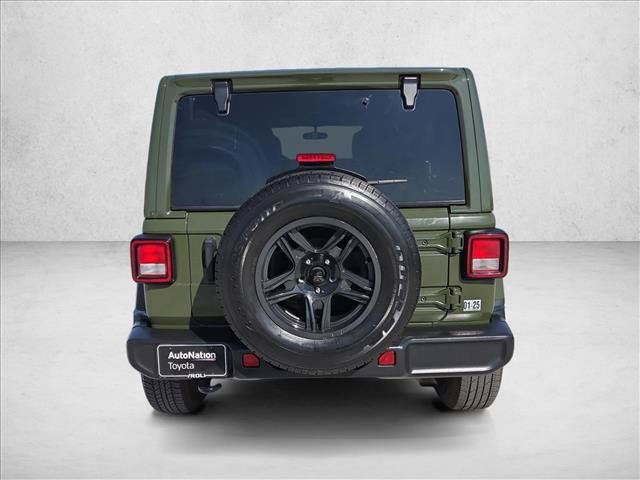 Used 2021 Jeep Wrangler Unlimited Sahara AWD/4WD image 7