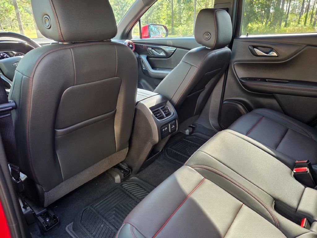 Used 2021 Chevrolet Blazer RS w/ Enhanced Convenience Package FWD image 18