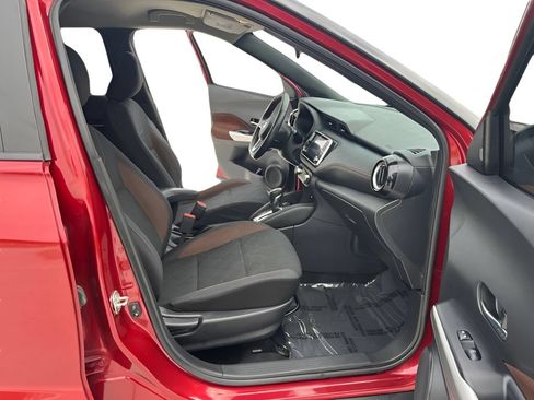 Used 2020 Nissan Kicks SR FWD image 25