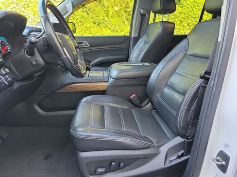 Used 2020 GMC Yukon XL Denali image 3