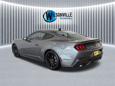 Used 2025 Ford Mustang Premium image 8