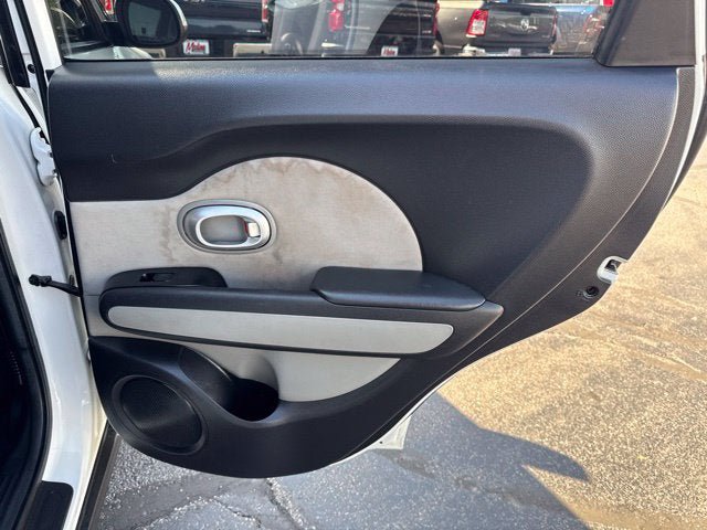 Used 2016 Kia Soul + FWD image 20
