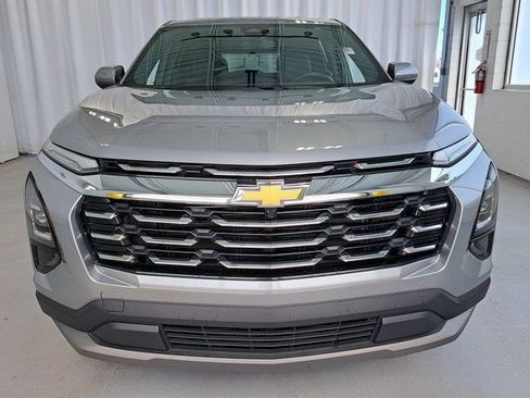 Used 2025 Chevrolet Equinox LT FWD image 3