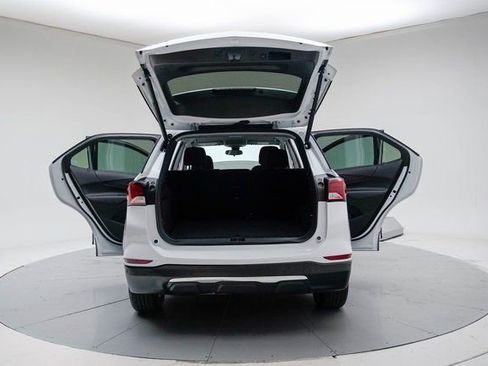 Used 2024 Chevrolet Equinox LT image 21