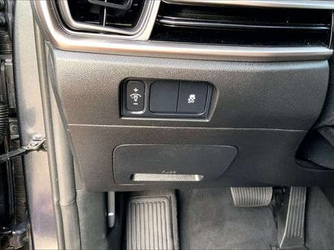 Used 2024 Kia Sorento S w/ Panoramic Sunroof Package FWD image 32