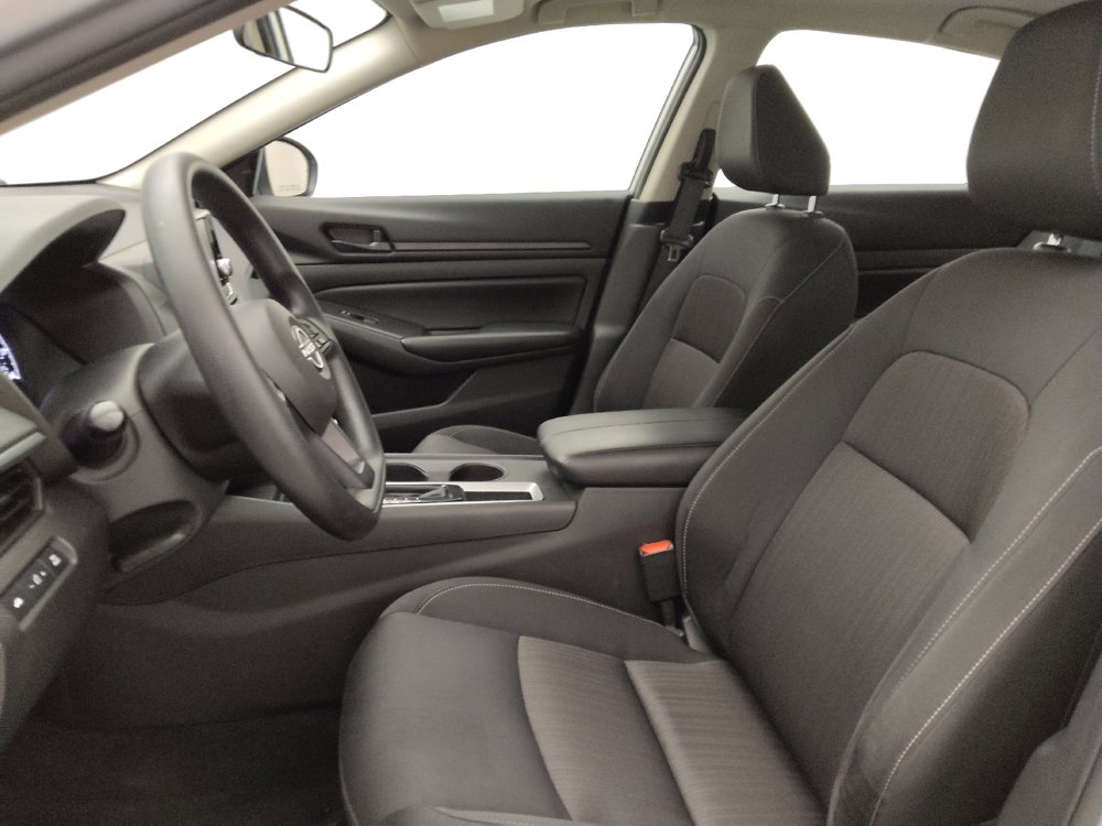 Used 2024 Nissan Altima 2.5 S FWD image 17