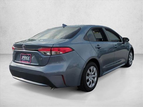 Used 2022 Toyota Corolla LE FWD image 5