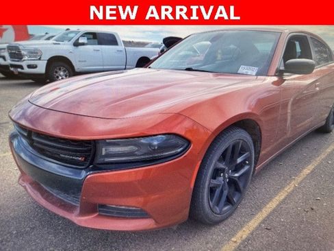 Used 2020 Dodge Charger SXT w/ Plus Group image 5