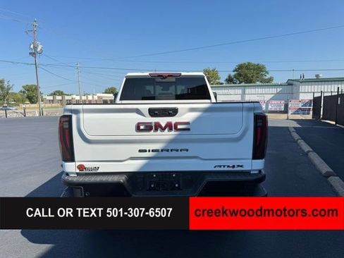 Used 2024 GMC Sierra 2500 AT4X AWD/4WD image 16