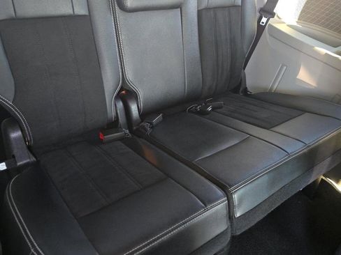 Used 2019 Dodge Grand Caravan SXT image 13