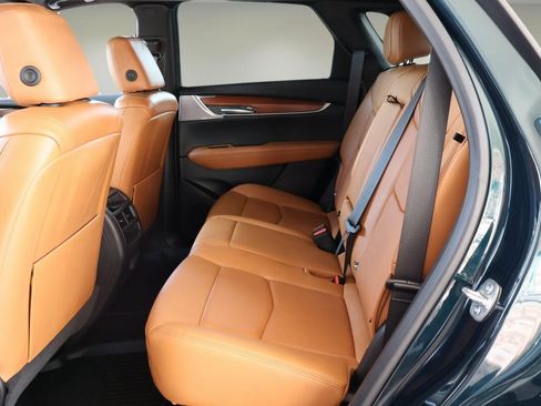 Certified 2025 Cadillac XT5 Premium Luxury image 12