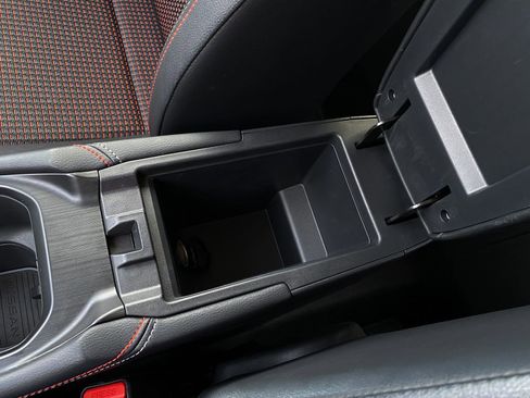 Used 2025 Nissan Kicks SR w/ Interior Electronics Package image 21