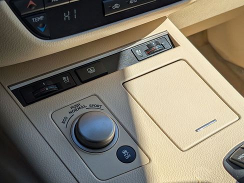 Used 2014 Lexus ES 350 ES 350 Sedan 4D image 28