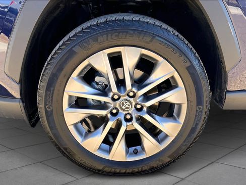 Used 2024 Toyota RAV4 XLE Premium image 10