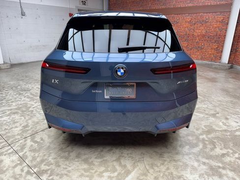 New 2026 BMW iX xDrive60 w/ Premium Package image 4
