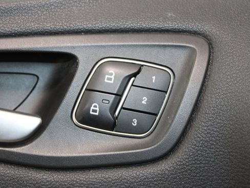 Used 2018 Ford Escape Titanium w/ Ford Safe & Smart Package FWD image 32