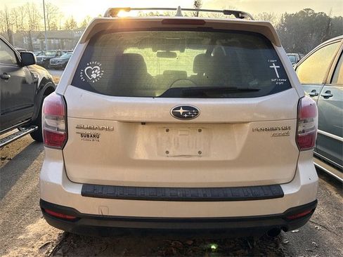 Used 2016 Subaru Forester 2.5i Touring w/ Eyesight & Navigation System image 5