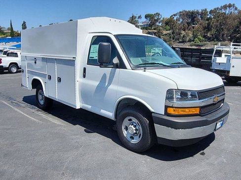 Used 2026 Chevrolet Express 3500 w/ Power Convenience Package RWD image 2
