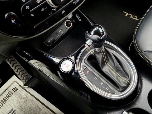 Used 2016 Kia Soul + w/ Primo Package image 16