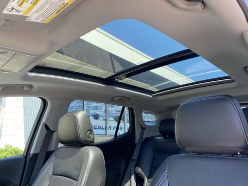 Used 2022 GMC Terrain SLT AWD/4WD image 22