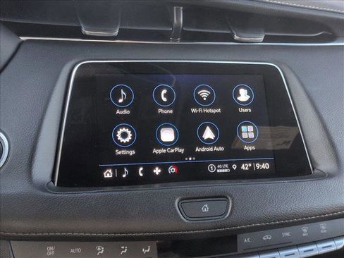 Used 2023 Cadillac XT4 Premium Luxury image 13