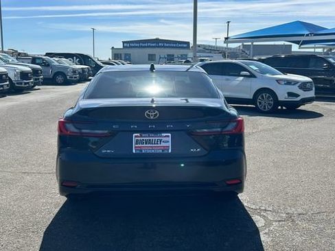 Used 2025 Toyota Camry XLE w/ Premium Plus Package image 4