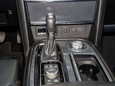 Used 2023 Nissan Armada SL w/ Midnight Edition Package image 27