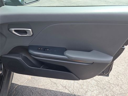 Used 2025 Kia K4 FWD image 6