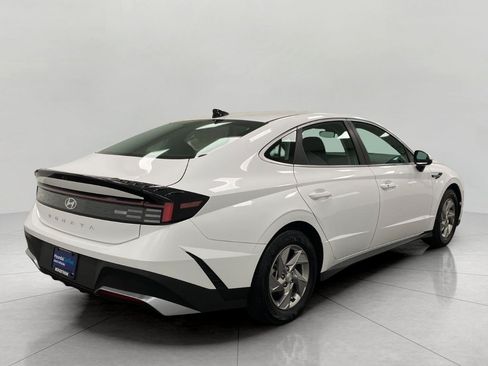Certified 2025 Hyundai Sonata SE FWD image 3