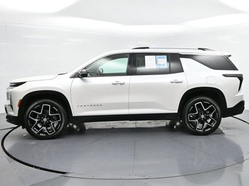 Used 2025 Chevrolet Traverse High Country FWD image 4