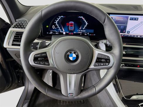 Used 2026 BMW X5 xDrive40i w/ M Sport Package image 13