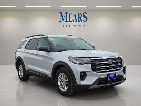 Used 2026 Ford Explorer Active w/ Active Comfort Package RWD image 7