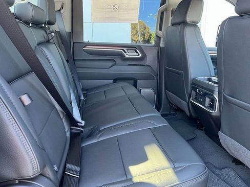 New 2026 GMC Sierra 2500 Denali w/ Denali Reserve Package AWD/4WD image 17