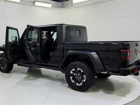 Used 2026 Jeep Gladiator Rubicon AWD/4WD image 31