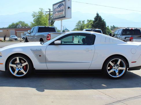 Used 2010 Ford Mustang GT RWD image 43