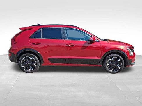 Used 2023 Kia Niro Wind FWD image 9