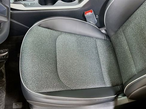 New 2025 Kia K4 GT-Line image 19