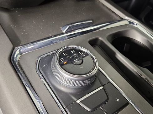 Used 2019 Ford Expedition XLT w/ Equipment Group 201A AWD/4WD image 22
