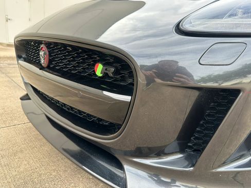 Used 2015 Jaguar F-TYPE R RWD image 5