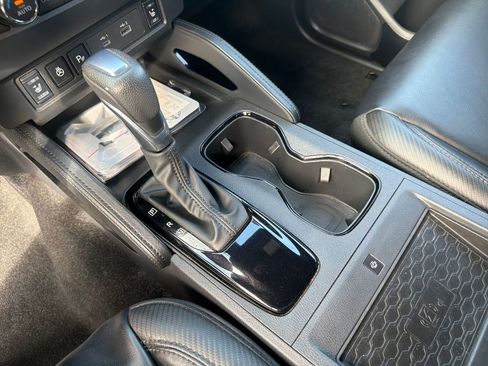 Certified 2022 Nissan Frontier PRO-4X w/ Pro-4X Premium Package image 39