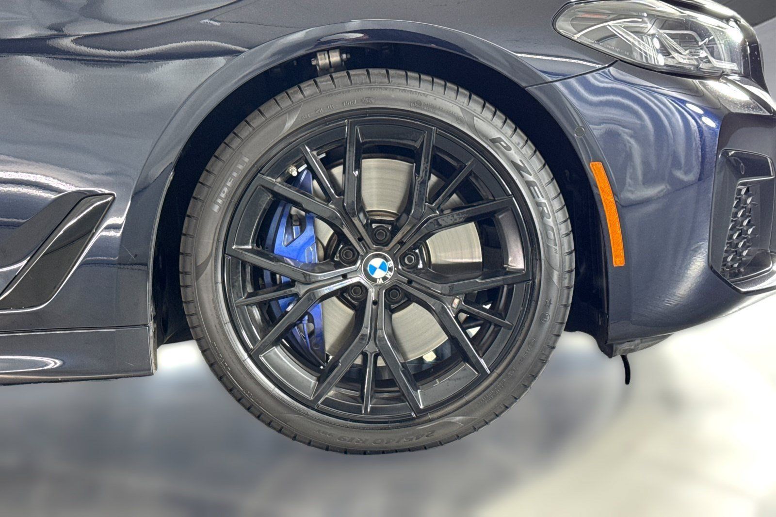 Used 2023 BMW 540i w/ M Sport Package RWD image 13