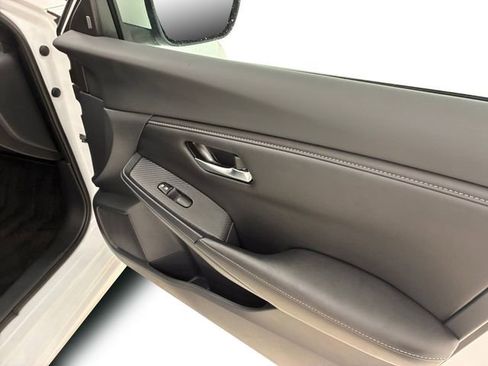 Used 2023 Nissan Sentra SV image 14