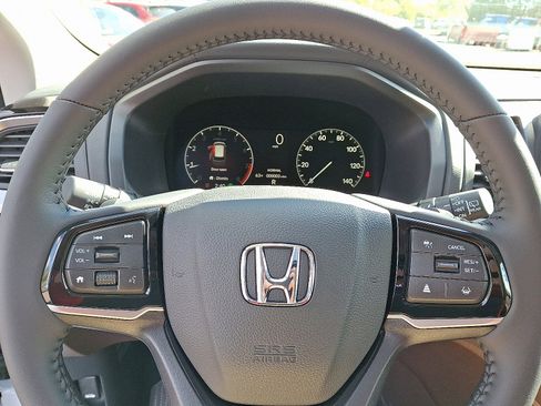 New 2026 Honda Odyssey Touring image 11