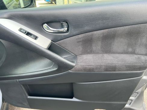 Used 2013 Nissan Murano S image 18